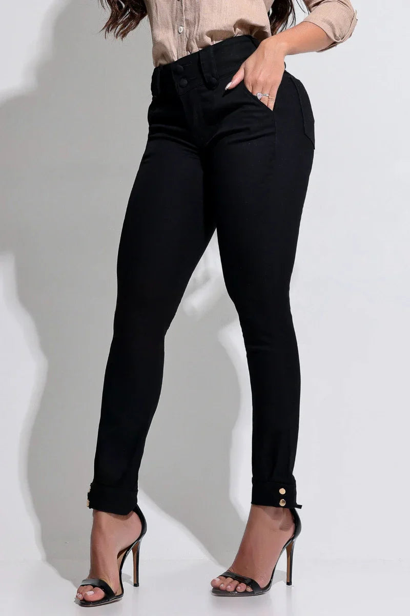 Calça Jeans Modeladora Parfamelie – Preto Clássico com Barra Elegante